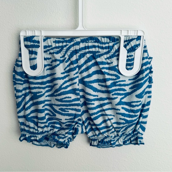 Carter’s Baby Girls 2 Piece Set Bodysuit & Ruffle Shorts Size 9 Months NWT - Picture 8 of 9